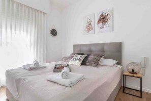 1 bedroom, desk, iron/ironing board, travel crib - Haneviim Court Complex - 1 Bedroom (Multi-unit) (Jerusalem)