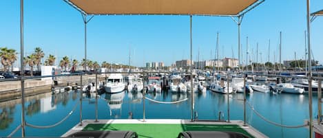 Boat Haus Classic | Terrass/Patio