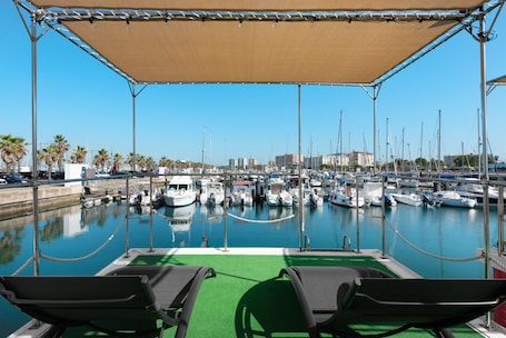 Boat Haus Classic | Terrace/patio