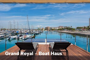 Boat Haus Grand Royal | Terrace/patio