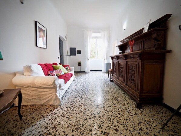 Apartment, 3 Bedrooms | Living area