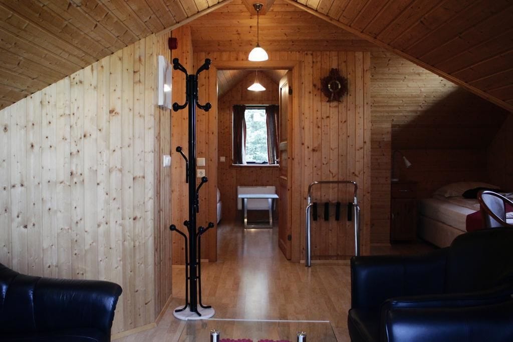 Phòng 3, phòng tắm riêng | Màn/rèm cản sáng, nôi (giường cho trẻ sơ sinh) miễn phí 