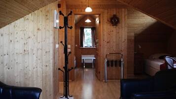 Phòng 3, phòng tắm riêng | Màn/rèm cản sáng, nôi (giường cho trẻ sơ sinh) miễn phí