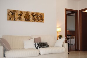 TV - BNBOOK-METROPOLITAN EXPO FLAT 2 (RHO)