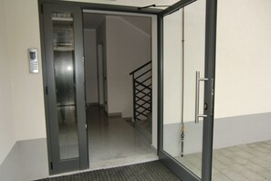 Interior - Bnbook Don Sturzo with super wi fi (Cornaredo)