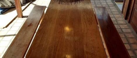 Basic Bungalow, Multiple Beds | Private kitchen | Fridge, oven