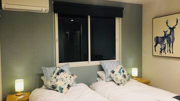 Apartment, 5 Bedrooms | 5 bedrooms, blackout drapes, iron/ironing board, free WiFi