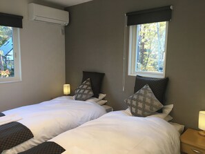 Apartment, 5 Bedrooms | 5 bedrooms, blackout drapes, iron/ironing board, free WiFi - Casa Verde Hakuba (Hakuba)