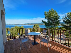 Appartement 2 Pièces 4 Personnes 1 bébé Terrasse | Terrace/patio - VVF Résidence Saint-Cyr-sur-Mer (Saint-Cyr-sur-Mer)