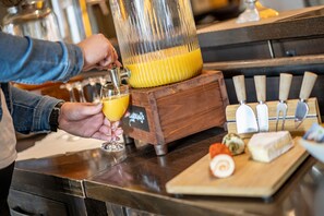 Tägliches inbegriffenes Frühstücksbuffet