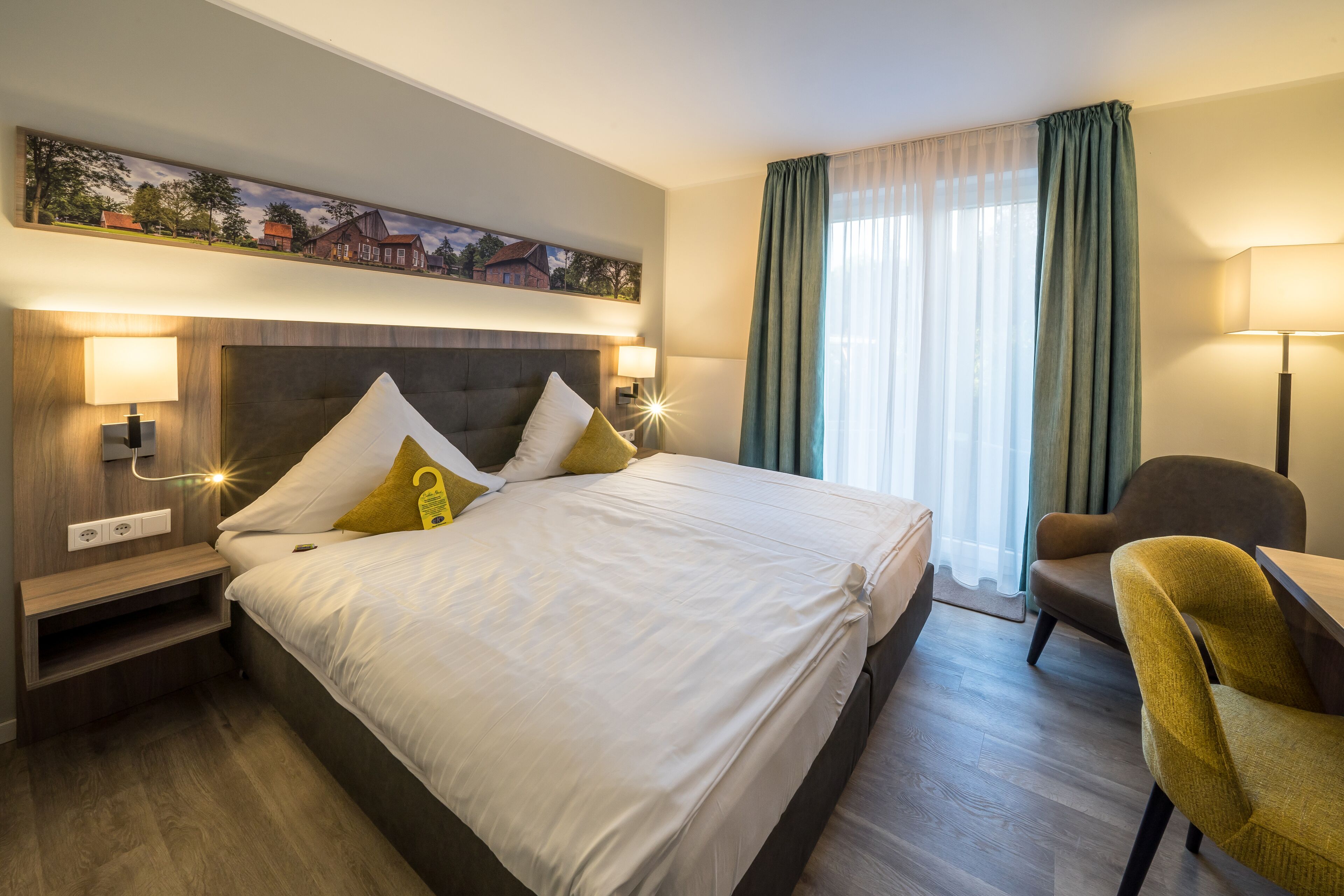 comfort double room | desk, soundproofing, free wifi, bed sheets