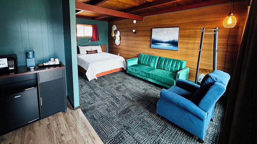 adoba® inn & suites