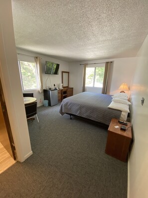 Comfort Room, 1 King Bed