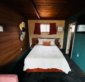 Classic Room, 2 Double Beds - Villa Moderne Motel (Charlevoix)