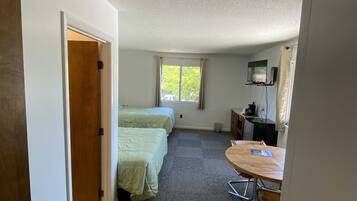 Individually decorated, desk, free WiFi, bed sheets