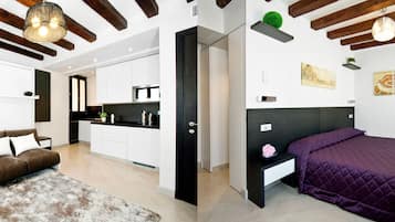 Camera doppia, angolo cottura | Una cassaforte in camera, una scrivania, postazione laptop