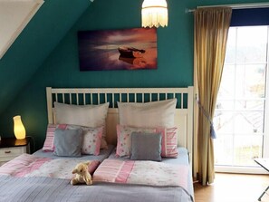 Appartement, 2 chambres | Lit de bébé (gratuit), accès au Wi-Fi (inclus), literie fournie