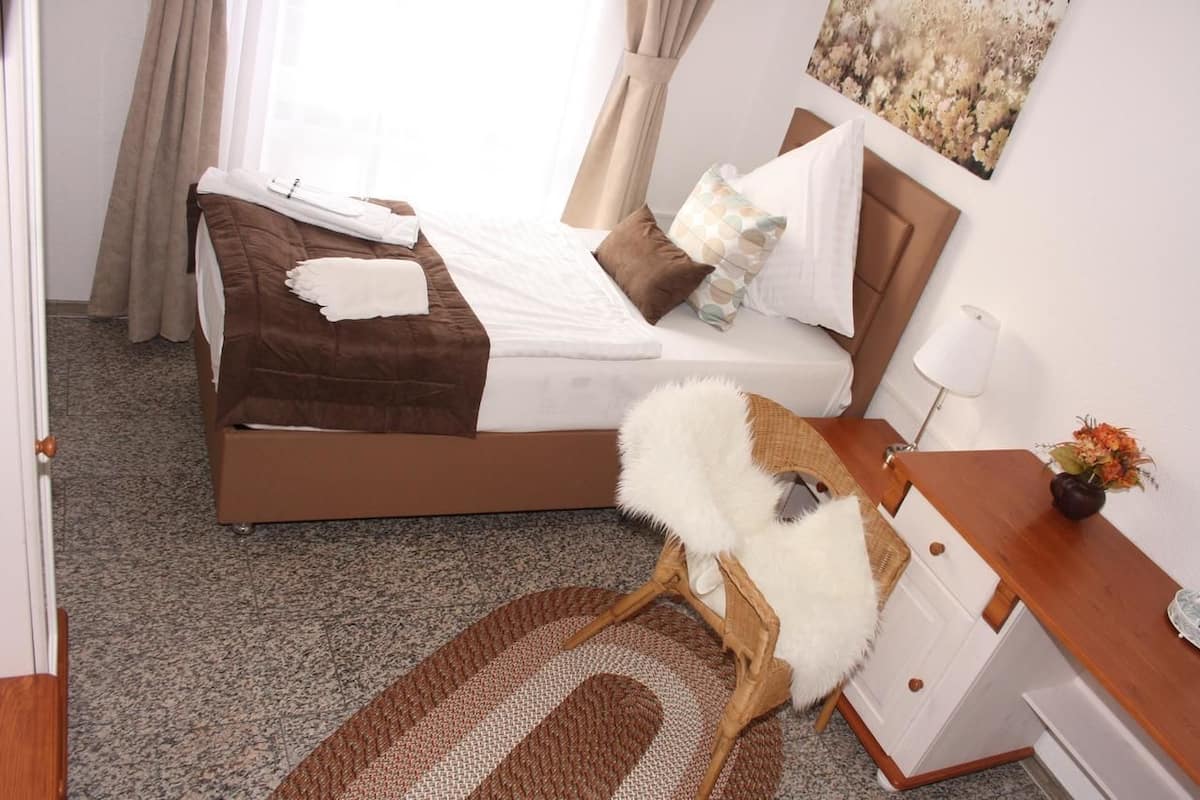 Kamar Single | Meja kerja, kedap suara, tempat tidur bayi gratis, dan Wi-Fi gratis