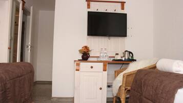 Schreibtisch, schallisolierte Zimmer, kostenlose Babybetten