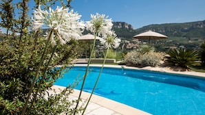 Unclassified image, 5 of 55, button - La Demeure Insoupconnée (Cassis)