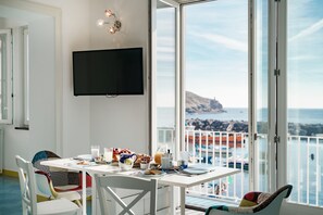 Apartment, 2 Bedrooms | In-room dining - Corricella Exclusive Loft (Procida)
