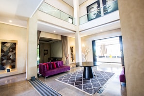 Double Room Single Use | Living area