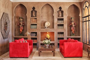 Double Room Single Use | Living area