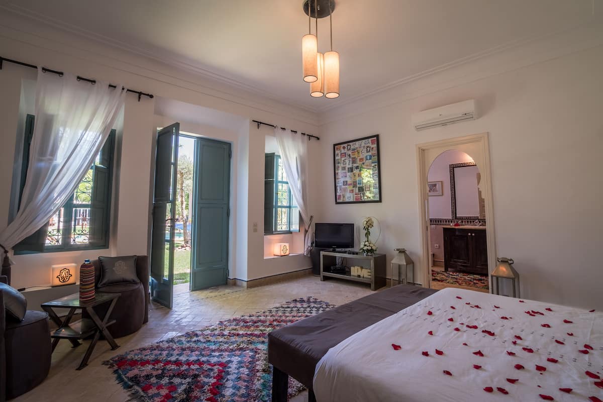 Zimmersafe, individuell dekoriert, individuell eingerichtet