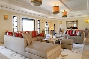 Doppelzimmer zur Einzelnutzung | Wohnbereich | Flachbildfernseher