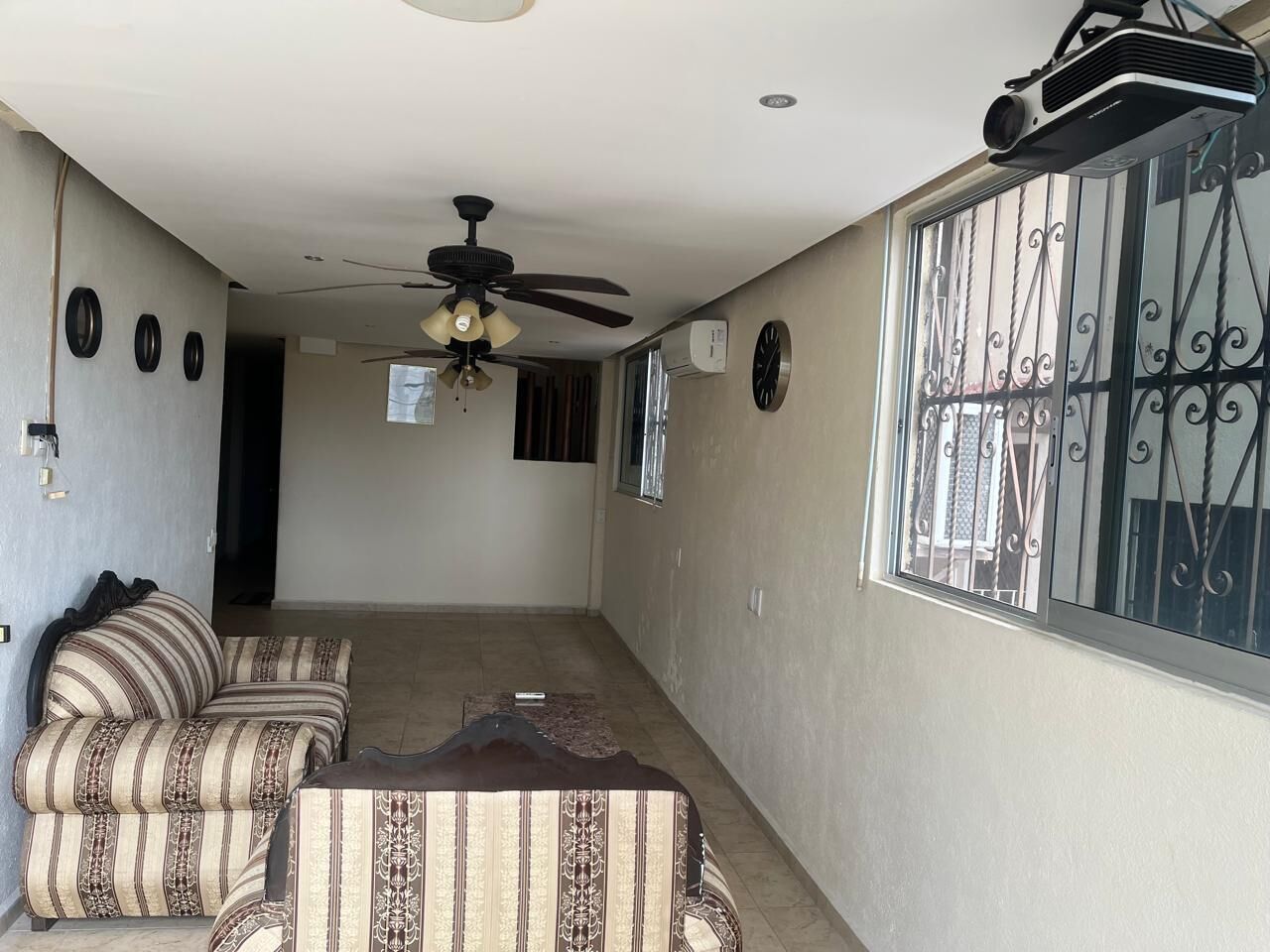 Honeymoon Room, 1 Double Bed, Air conditioning, Bay View | Living area