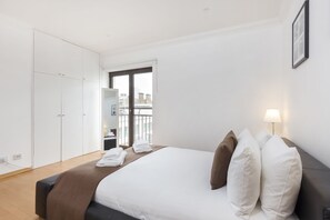Deluxe-Apartment, 2 Schlafzimmer, Nichtraucher, Küche | 2 Schlafzimmer, Bügeleisen/Bügelbrett, Babybetten, kostenloses WLAN