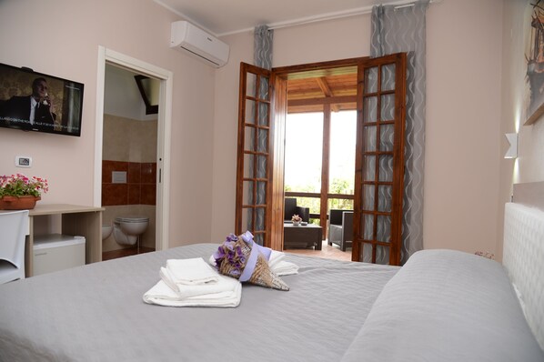 Chambre Double Supérieure (Lilla) | Salle de bain