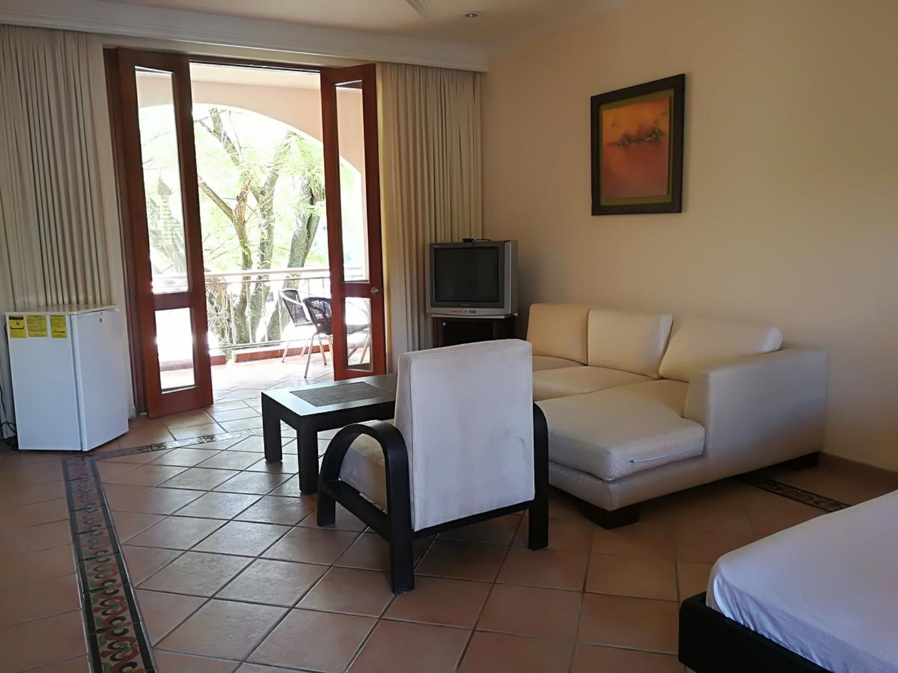 40-inch plasma tv with cable channels, tv