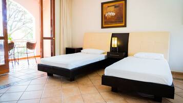 Grand Suite, Non Smoking | Bed sheets