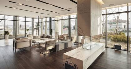 Ramada Encore by Wyndham Gimpo Han River Hotel