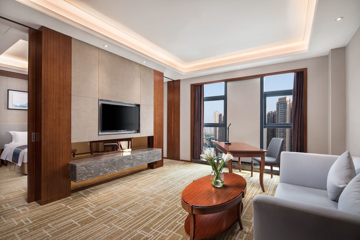 Minibar, in-room safe, desk, blackout curtains