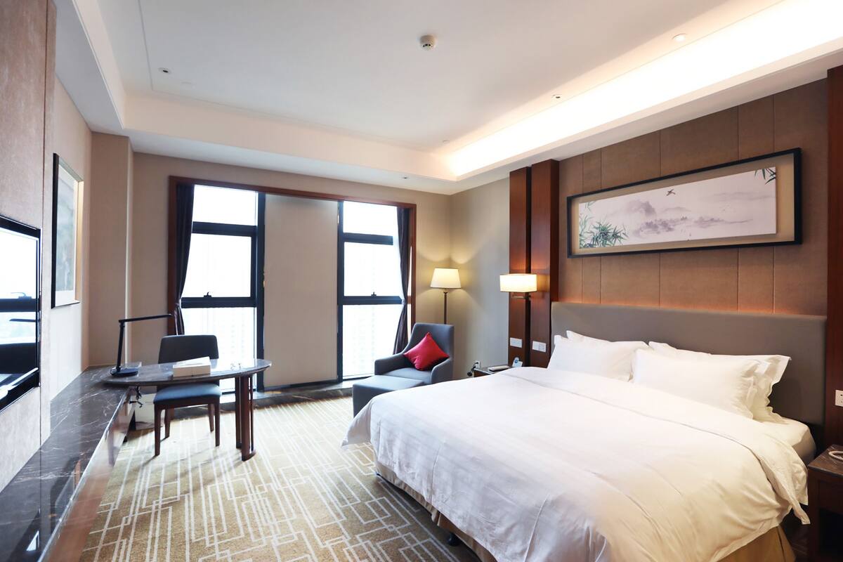 Minibar, in-room safe, desk, blackout curtains