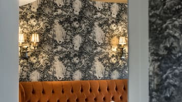 Superior Double or Twin Room | 1 bedroom, in-room safe, desk, laptop workspace