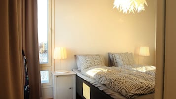 1 bedroom, desk, laptop workspace, blackout drapes