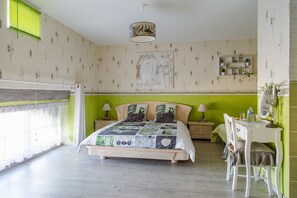 Literie de qualité supérieure, décoration personnalisée