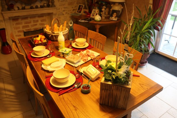 Petit déjeuner continental compris tous les jours