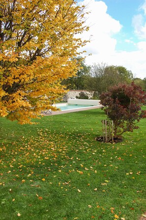 Garden - Au Caprice de L'Atre (Tonnoy)