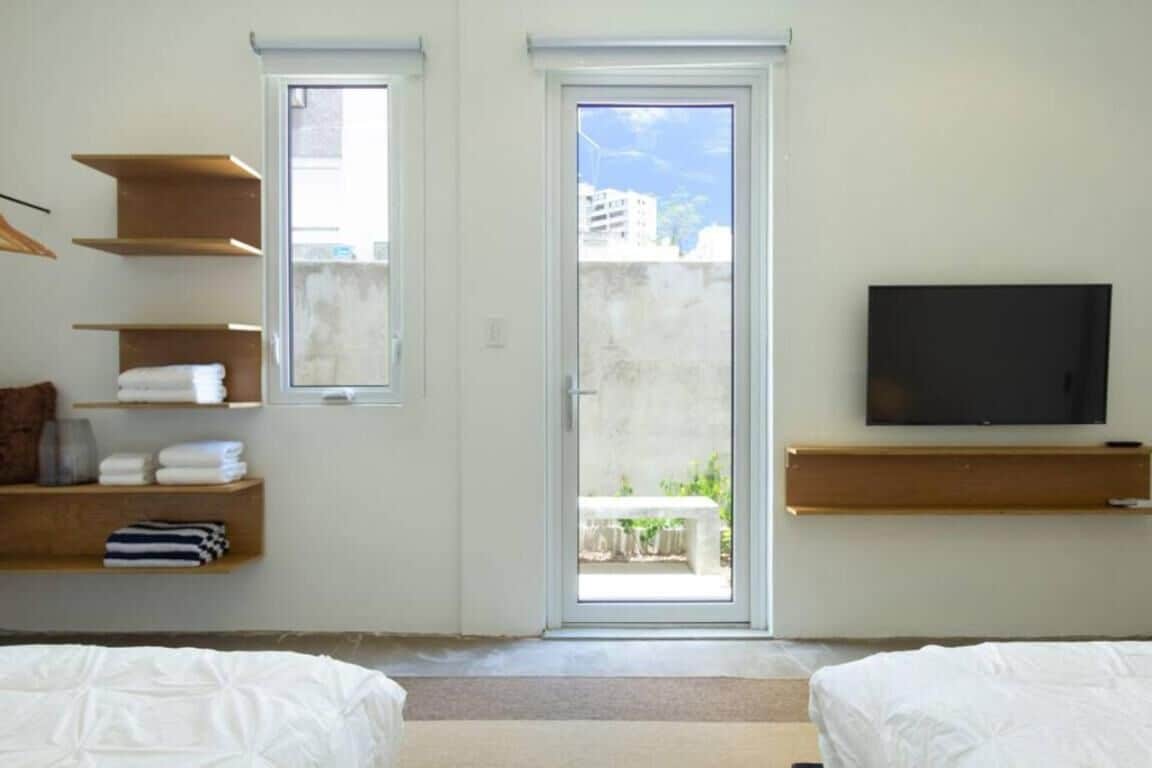 Fer et planche à repasser, Wi-Fi gratuit, draps fournis