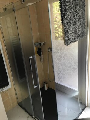 Towels - Ground floor villa two minutes from the lake (Montauroux)