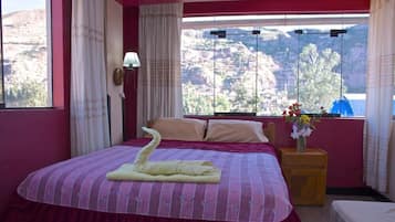 Quarto casal standard, 1 cama de casal | Wi-Fi de cortesia