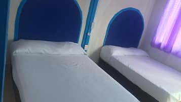 Habitación doble, 2 camas matrimoniales, para no fumadores | Ropa de cama
