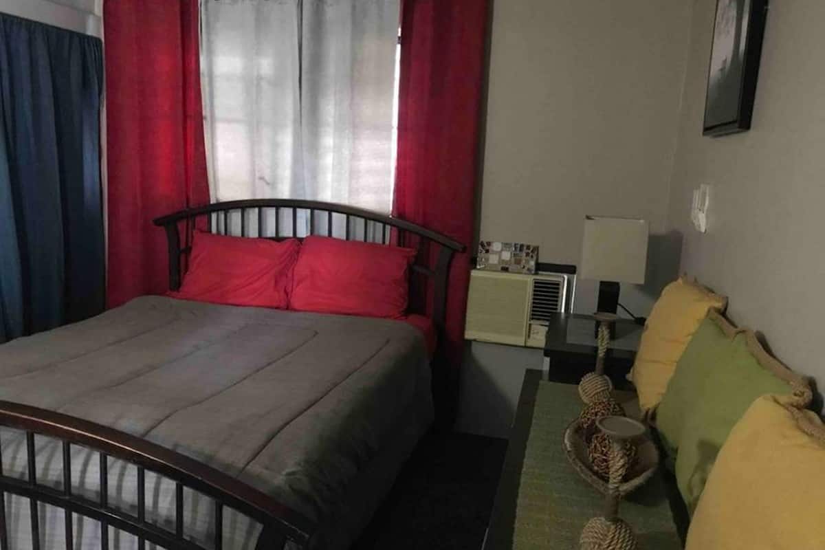 Basic Single Room | Iron/ironing board, free WiFi, bed sheets