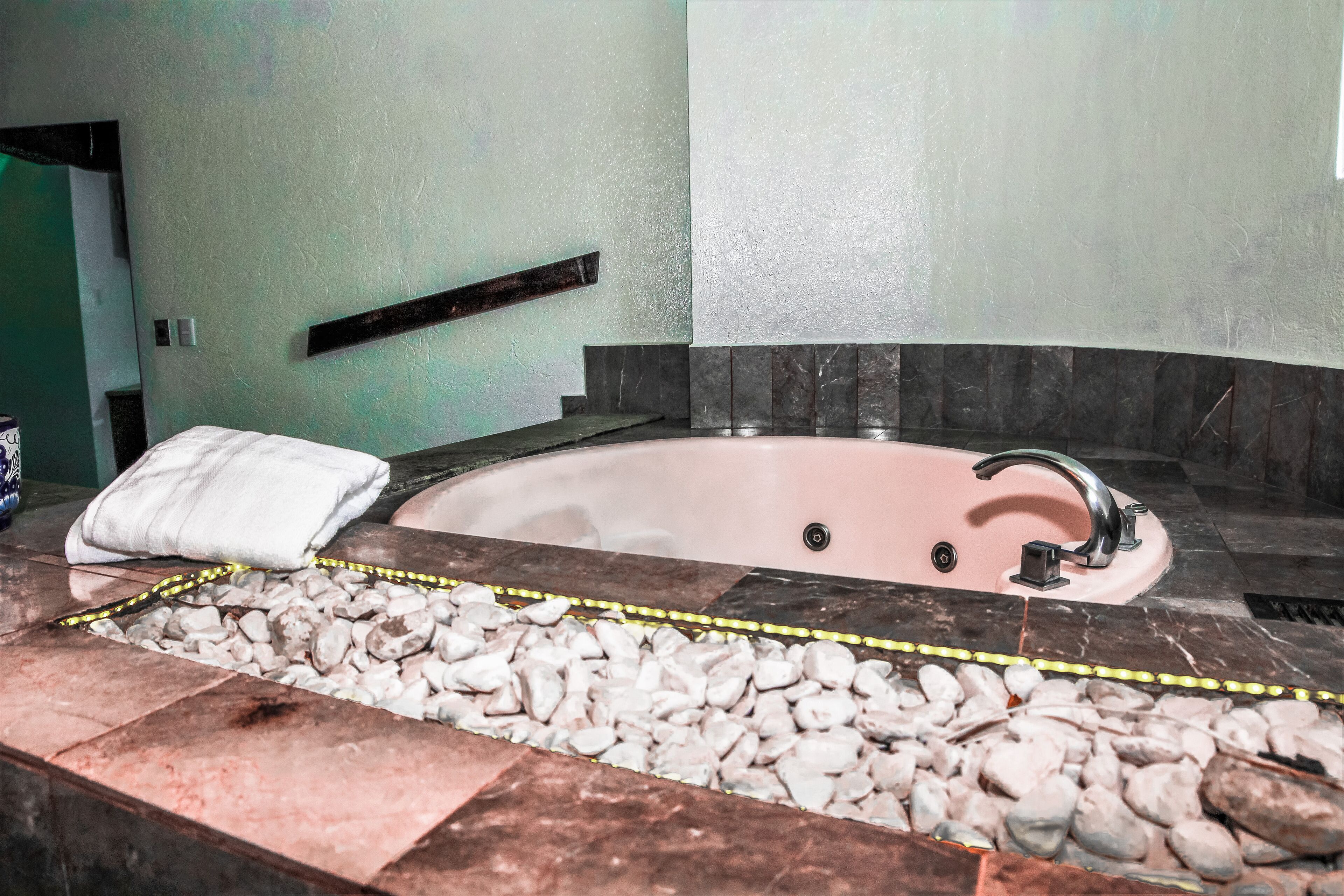 junior room | private spa tub