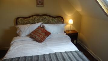 Comfort Double Room, 1 Queen Bed | Individually furnished