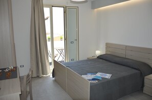 Double or Twin Room, Private Bathroom, Tower | Desk, free WiFi - Amunì (Avola)